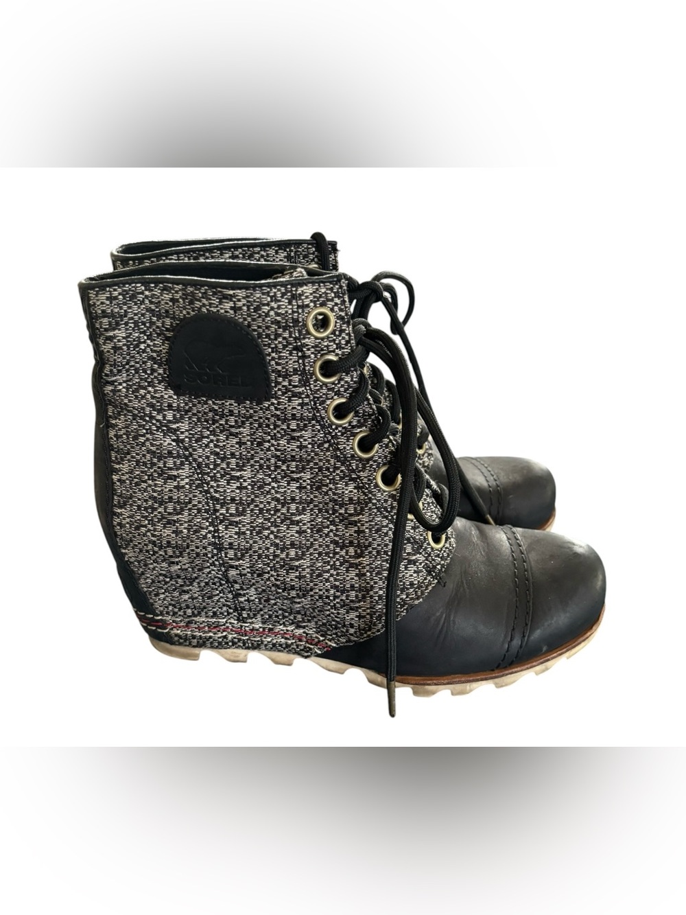 Sorel Women's Joan Of Arctic Wedge III Lexie 
9.5 Black Sea Salt Lace Up Casual